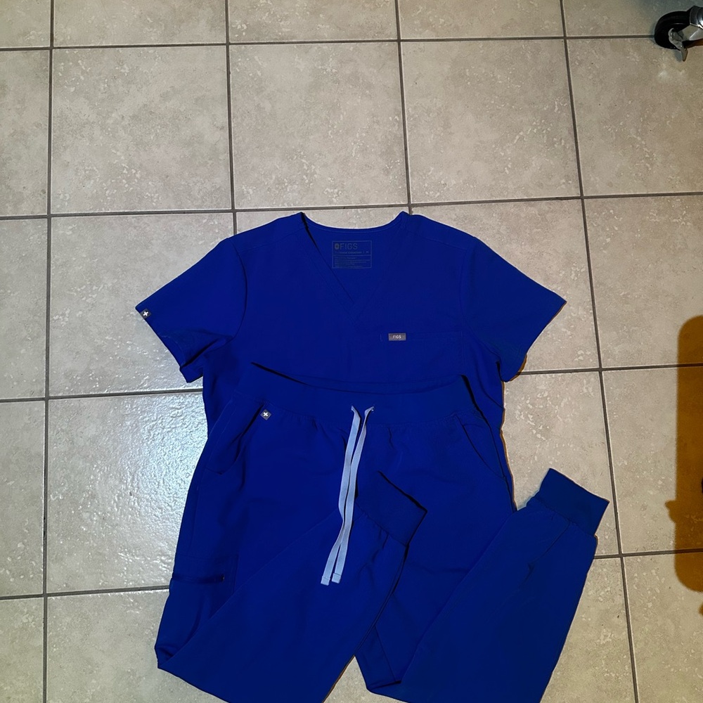 FIGS Royal Blue Scrub Set